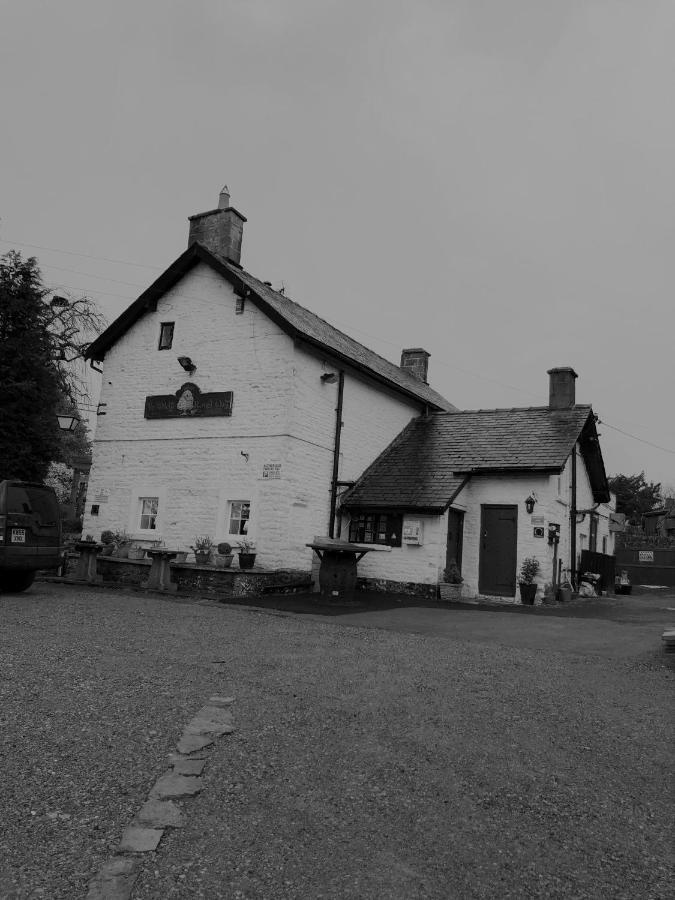 The Royal Oak Inn, Wetton Exterior photo