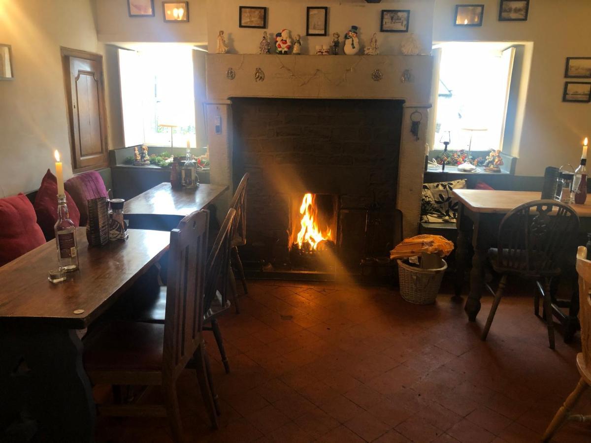 The Royal Oak Inn, Wetton Exterior photo